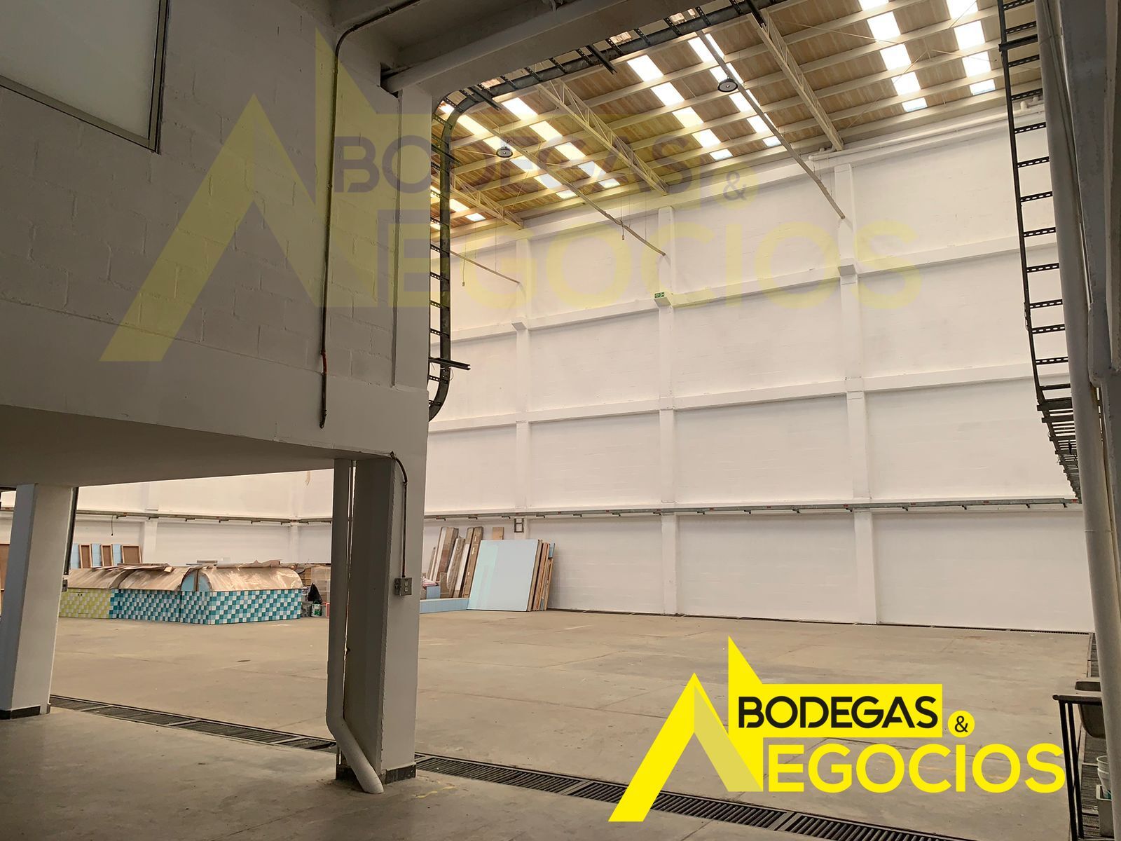 Bodega en arriendo Antioquia Girardota El Llano 977 m2 Habitaciones 0 Baños 6 Garajes 4 Precio $18000000