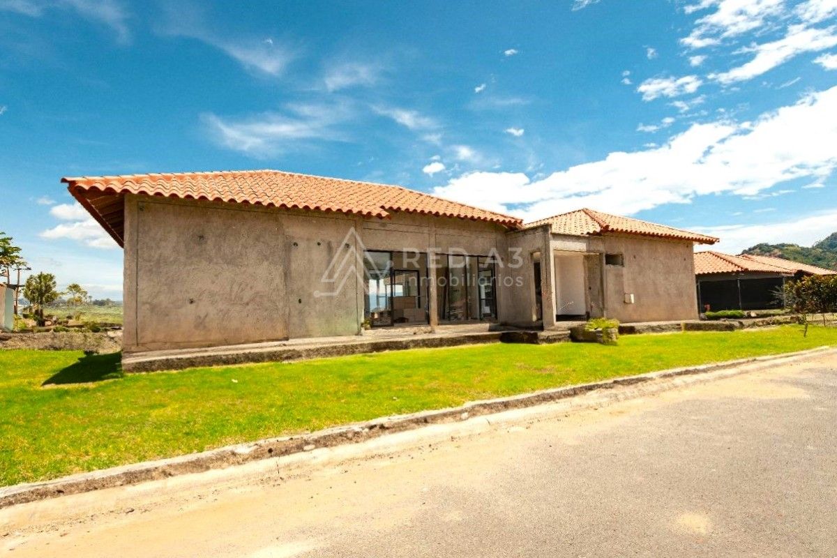 Casa en venta Risaralda Pereira Pereira 192 m2 Habitaciones 3 Baños 4 Garajes 3 Precio $1400000000