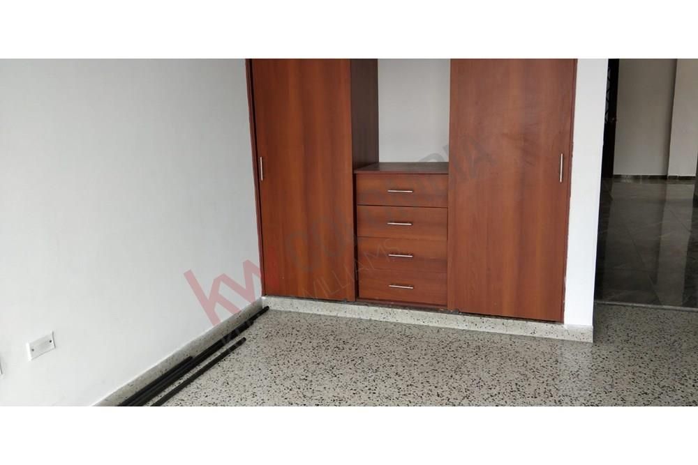 Edificio en venta Valle Del Cauca Calima El Jardín 415 m2 Habitaciones 12 Baños 7 Garajes 1 Precio $650000000