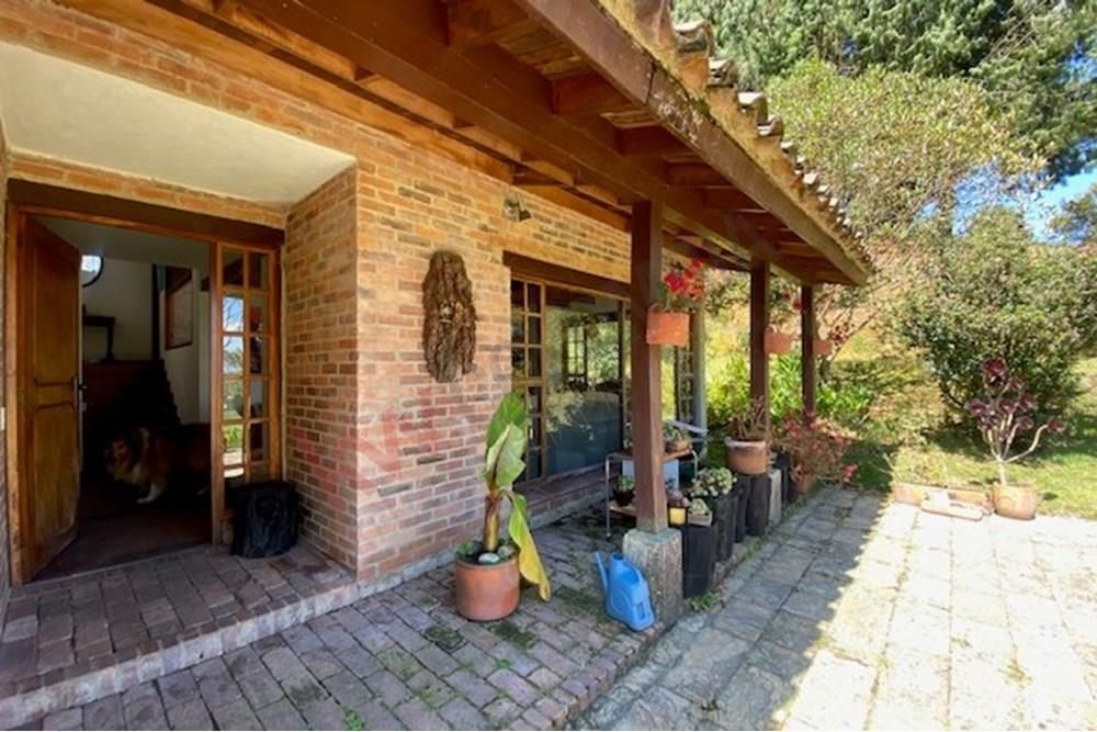 Casa en venta Cundinamarca La Calera La Calera 5527 m2 Habitaciones 3 Baños 4 Garajes 2 Precio $950000000