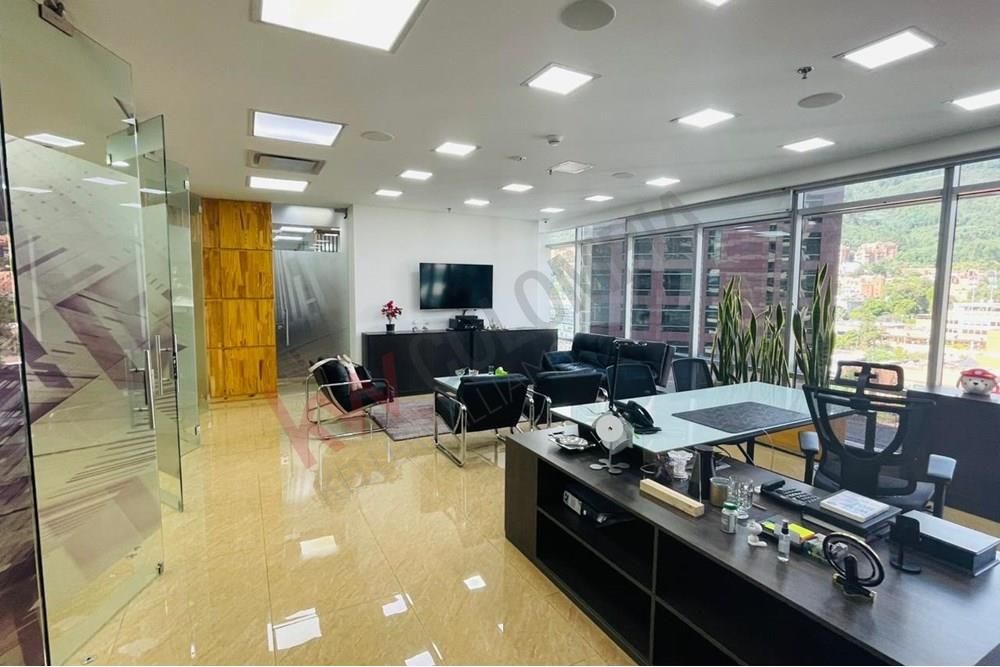 Oficina en venta Cundinamarca Bogotá Pelodo Del Contry 210 m2 Habitaciones 0 Baños 1 Garajes 1 Precio $3500000000