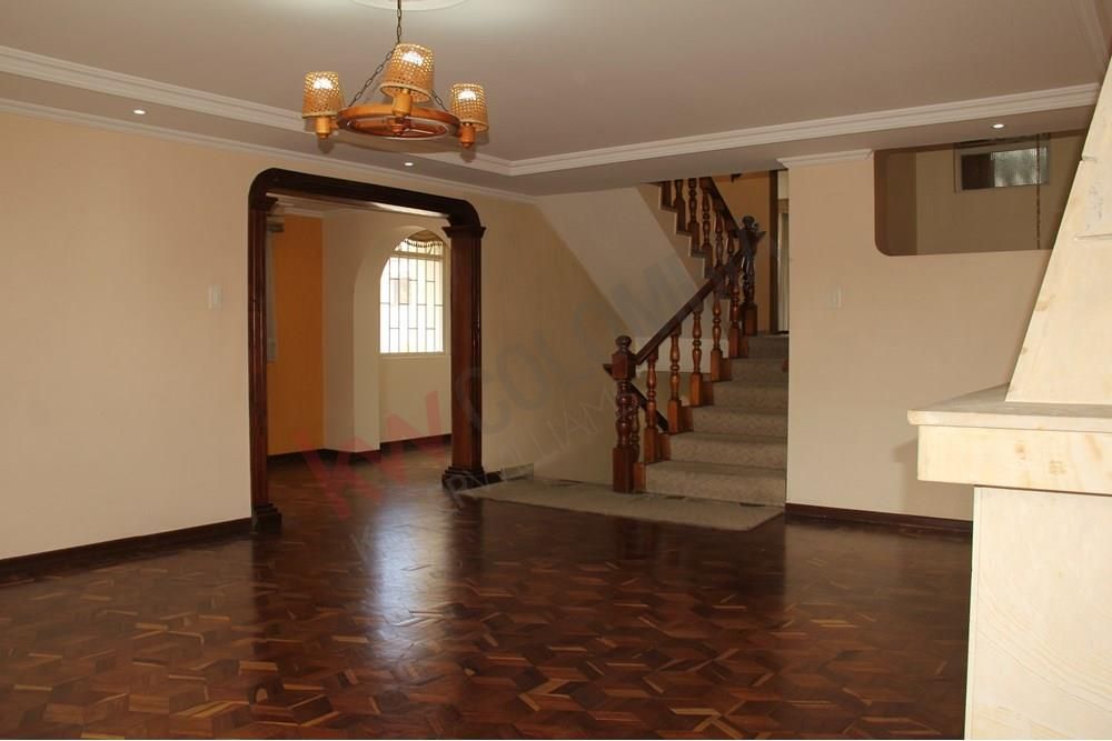 Casa en venta Cundinamarca Bogotá Mónaco 360 m2 Habitaciones 4 Baños 4 Garajes 1 Precio $1200000000