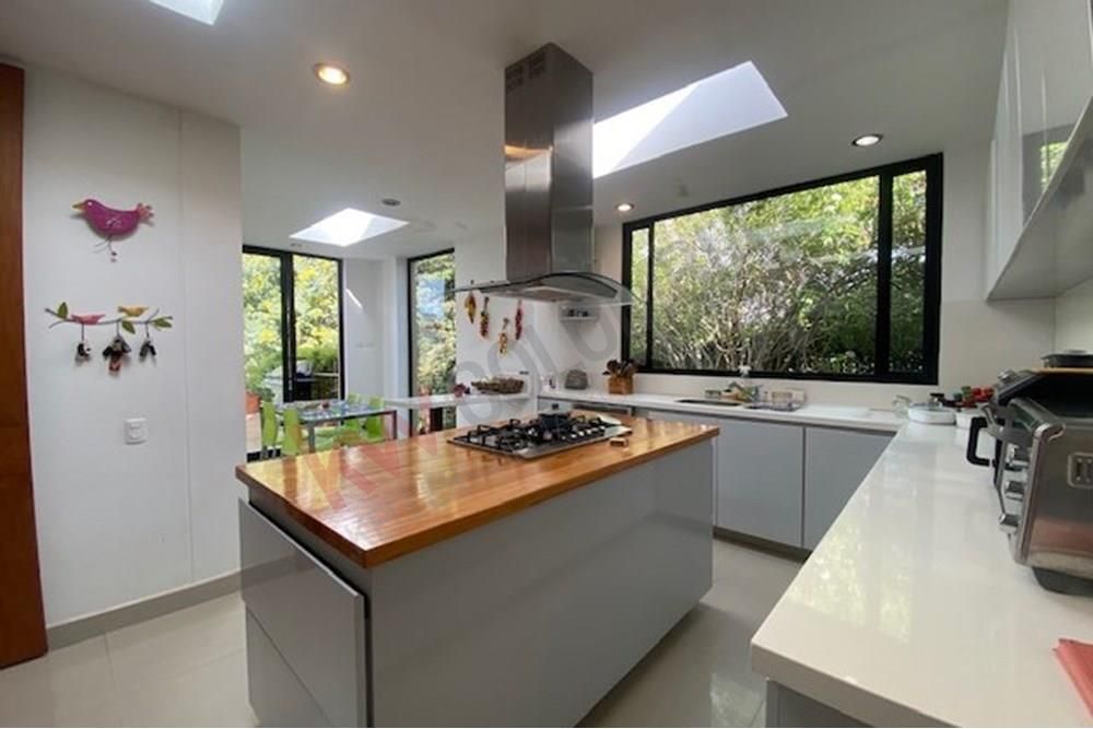 Casa en venta Cundinamarca La Calera La Calera 3734 m2 Habitaciones 3 Baños 3 Garajes 1 Precio $2500000000