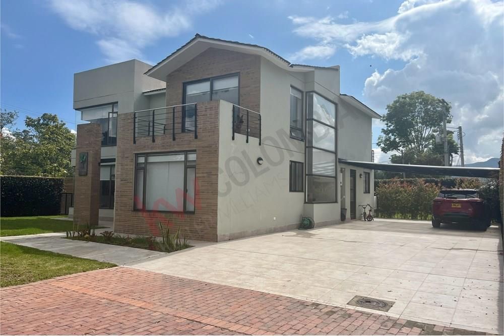 Casa en venta Cundinamarca Cajicá Cajica 200 m2 Habitaciones 4 Baños 6 Garajes 2 Precio $1290000000