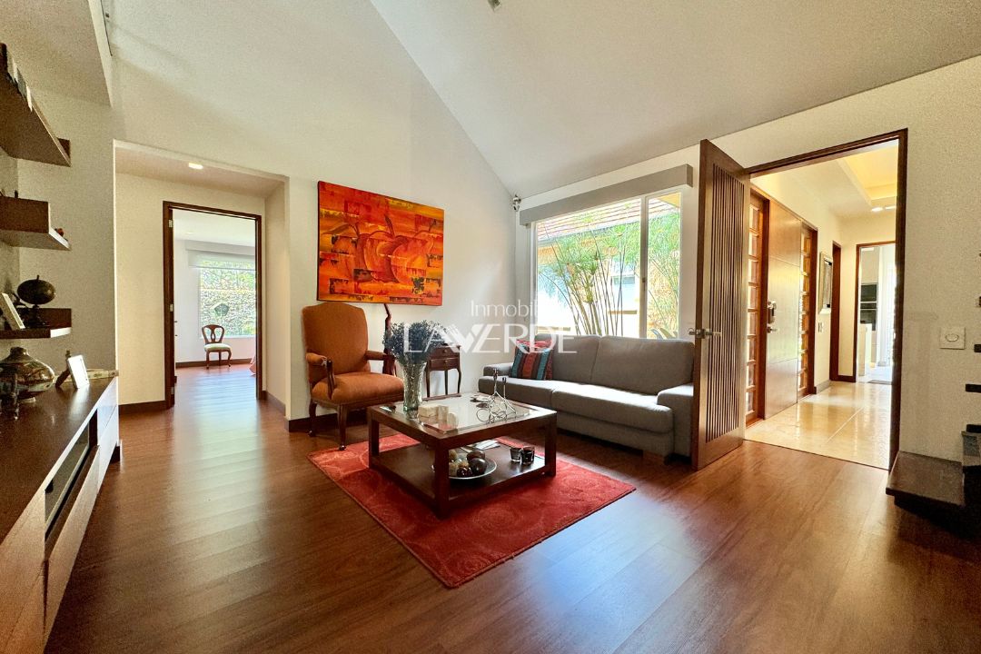 Casa en venta Cundinamarca Chía Cr Santa Ana De Chia 1100 m2 Habitaciones 4 Baños 6 Garajes 1 Precio $2900000000