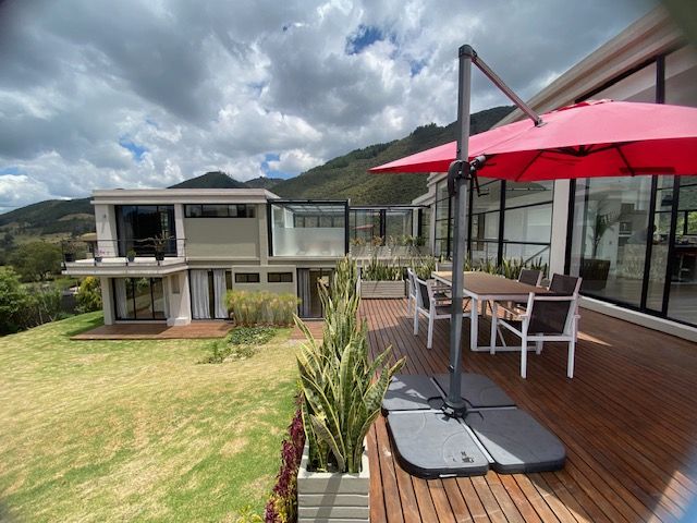 Casa en arriendo Cundinamarca La Calera La Calera 450 m2 Habitaciones 4 Baños 5 Garajes 1 Precio $13000000