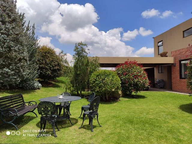 Casa en venta Cundinamarca La Calera La Calera 2437 m2 Habitaciones 3 Baños 4 Garajes 6 Precio $1900000000