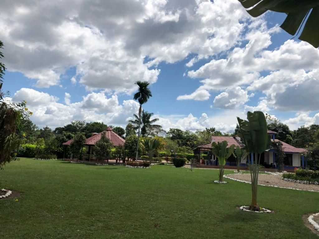 Casa en venta Meta Villavicencio Villavicencio 4545 m2 Habitaciones 4 Baños 7 Garajes 1 Precio $1200000000