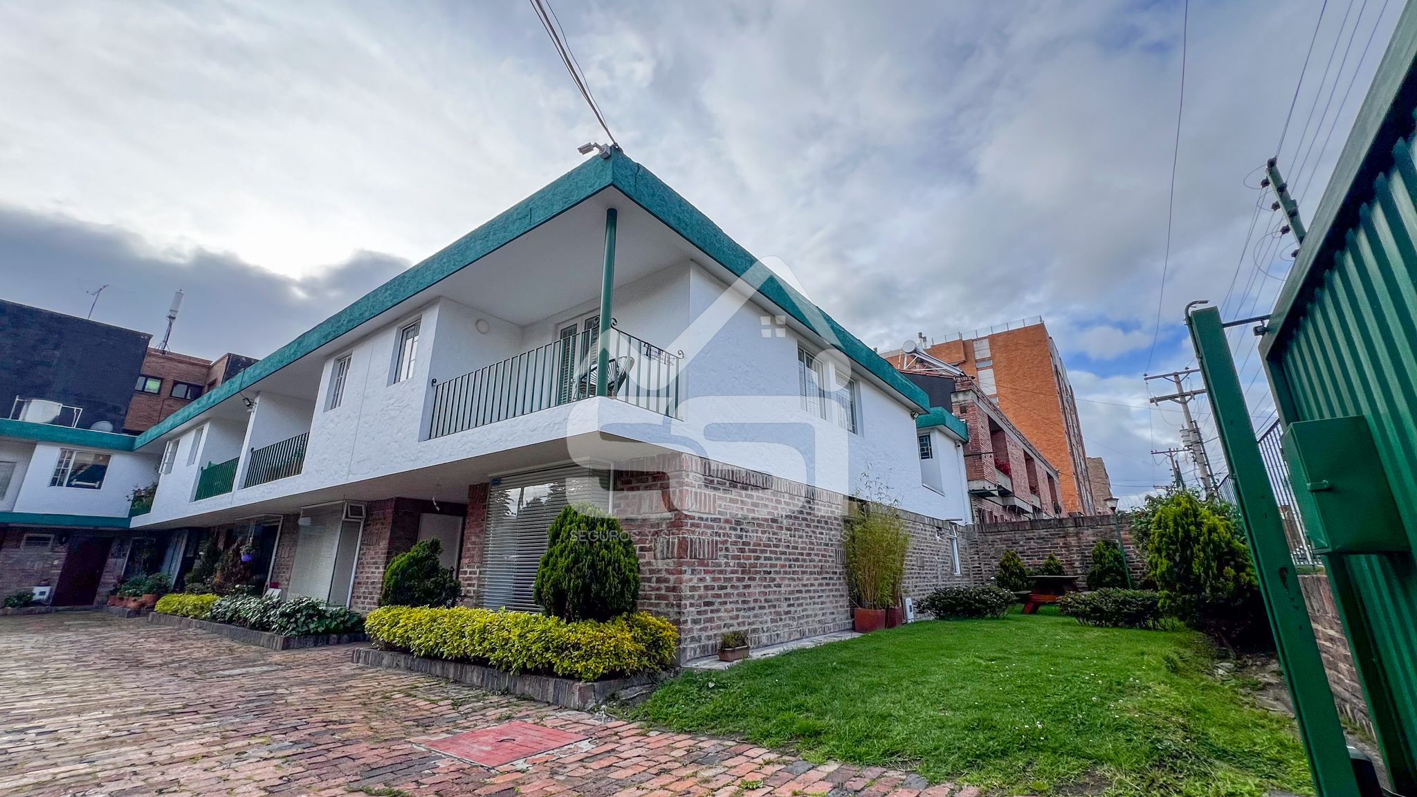 Casa en venta Cundinamarca Bogotá El Contador 150 m2 Habitaciones 3 Baños 4 Garajes 2 Precio $850000000