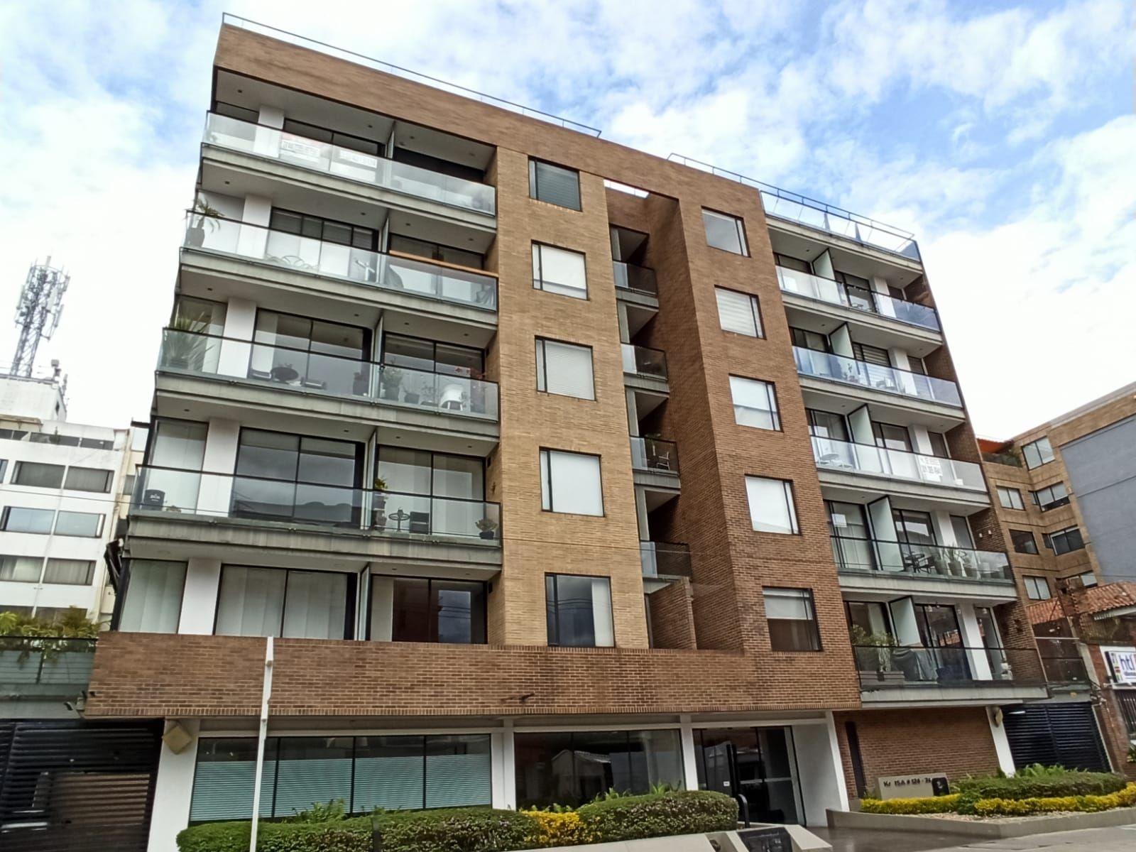 Apartamento en venta Cundinamarca Bogotá Santa Barbara Occidental 85 m2 Habitaciones 2 Baños 2 Garajes 2 Precio $730000000