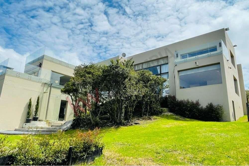 Casa en venta Cundinamarca La Calera La Calera 475 m2 Habitaciones 5 Baños 5 Garajes 0 Precio $2900000000