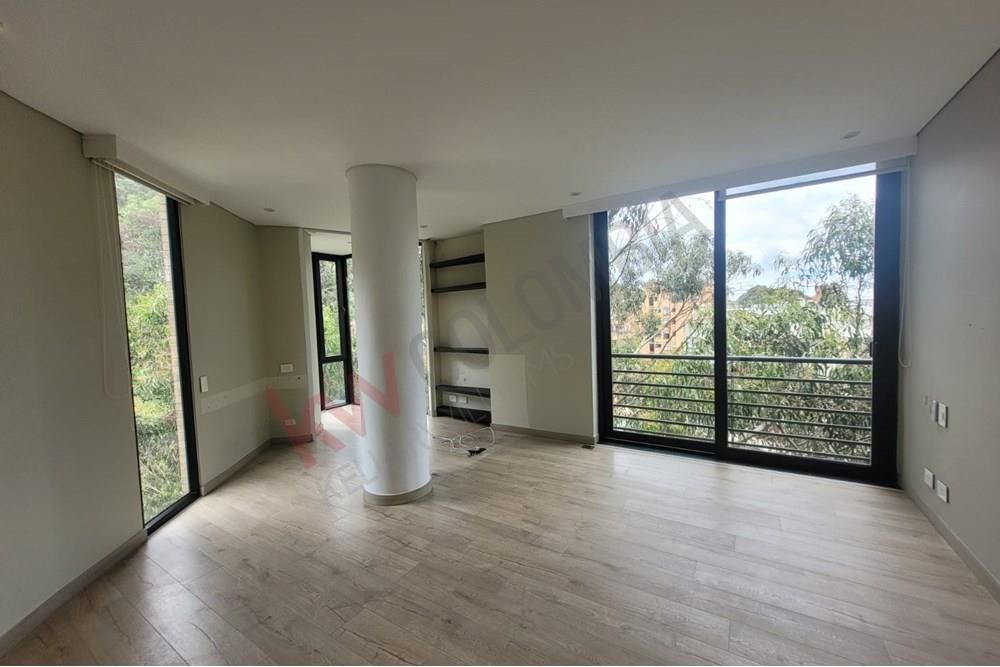 Apartamento en venta Cundinamarca Bogotá Los Rosales 157 m2 Habitaciones 2 Baños 3 Garajes 1 Precio $2200000000