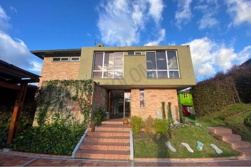 Casa en arriendo Cundinamarca La Calera La Calera 183 m2 Habitaciones 3 Baños 4 Garajes 5 Precio $7600000