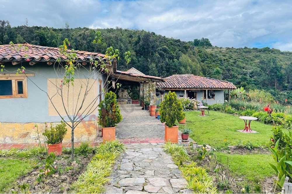 Finca en venta Cundinamarca Guasca Guasca 44800 m2 Habitaciones 3 Baños 6 Garajes 2 Precio $2200000000