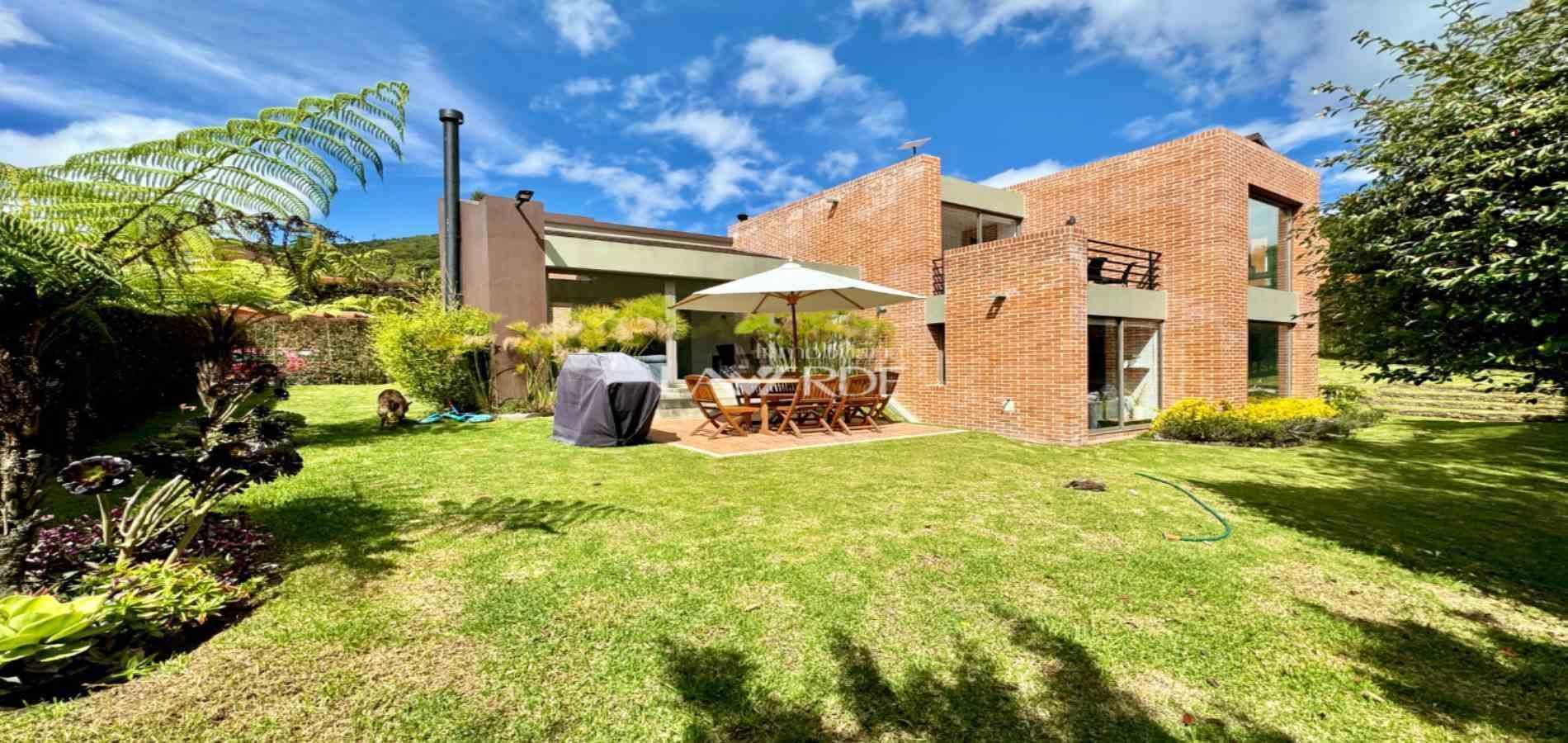 Casa en venta Cundinamarca Chía Chia 152 m2 Habitaciones 3 Baños 8 Garajes 5 Precio $1200000000