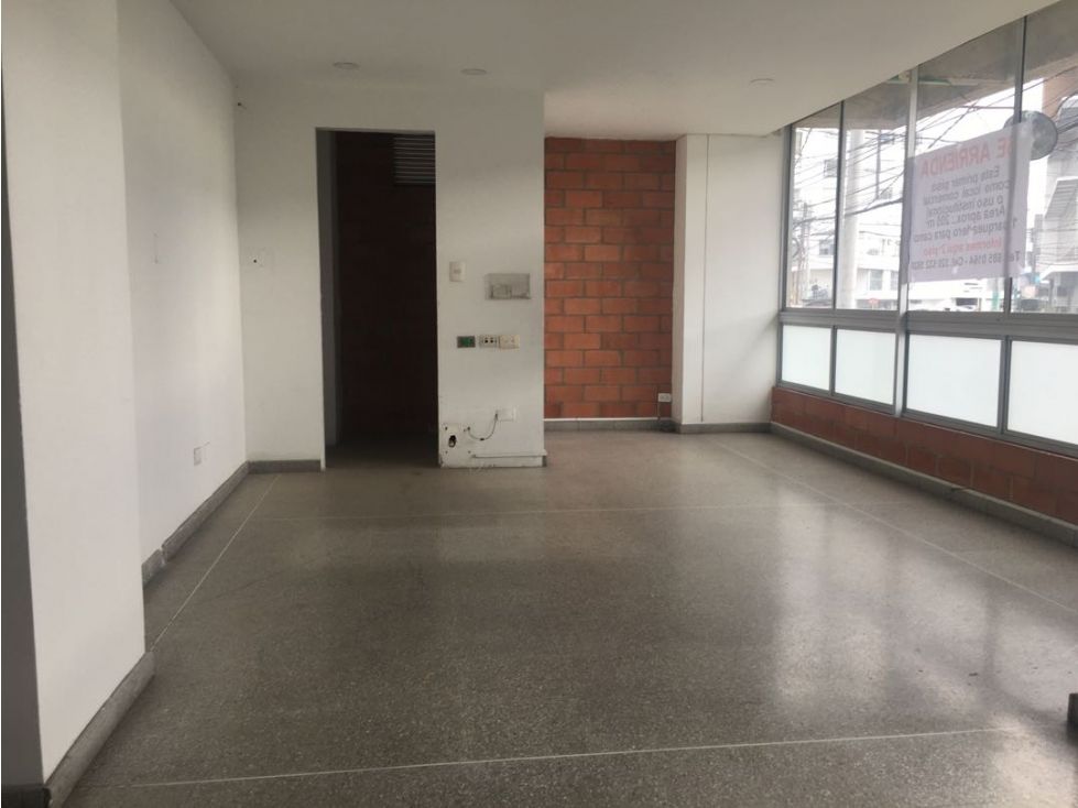 Local en arriendo Caldas Manizales Palo Grande 205 m2 Habitaciones 0 Baños 2 Garajes 1 Precio $8930000