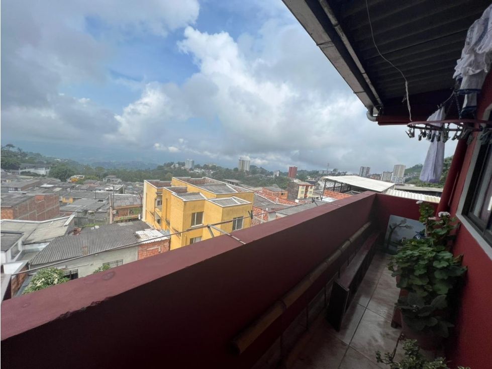 Casa en venta Caldas Manizales Los Alcazares 400 m2 Habitaciones 3 Baños 2 Garajes 1 Precio $1200000000