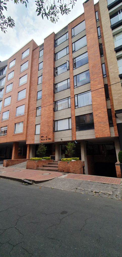 Apartamento en venta Cundinamarca Bogotá Escuela De Infantería 106 m2 Habitaciones 3 Baños 3 Garajes 2 Precio $650000000