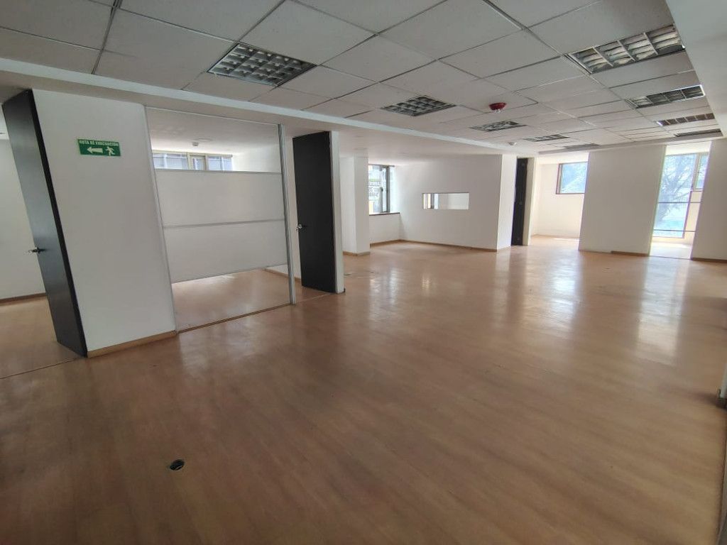 Oficina en arriendo Cundinamarca Bogotá La Porciuncula 388 m2 Habitaciones 0 Baños 0 Garajes 8 Precio $31237607