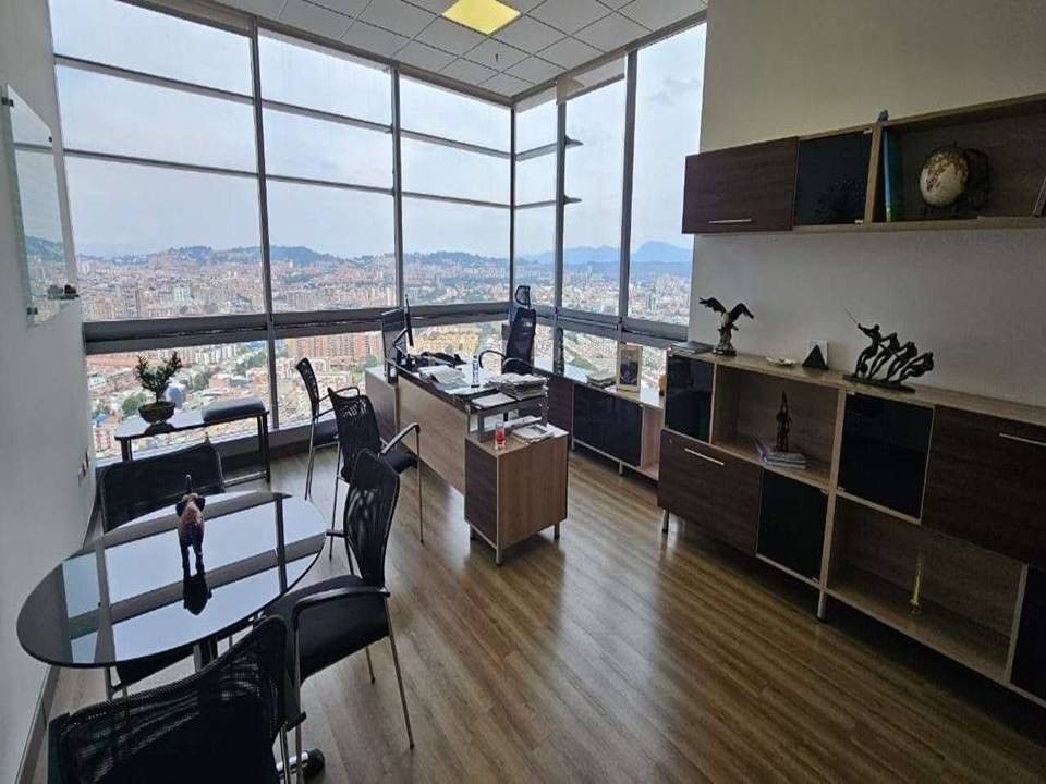Oficina en venta Cundinamarca Bogotá Cerro San Cristobal Alto 260 m2 Habitaciones 0 Baños 0 Garajes 7 Precio $4500000000