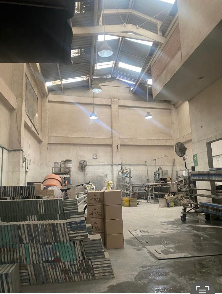 Bodega en venta Cundinamarca Bogotá Jorge Eliécer Gaitán 405 m2 Habitaciones 0 Baños 4 Garajes 2 Precio $2120000000