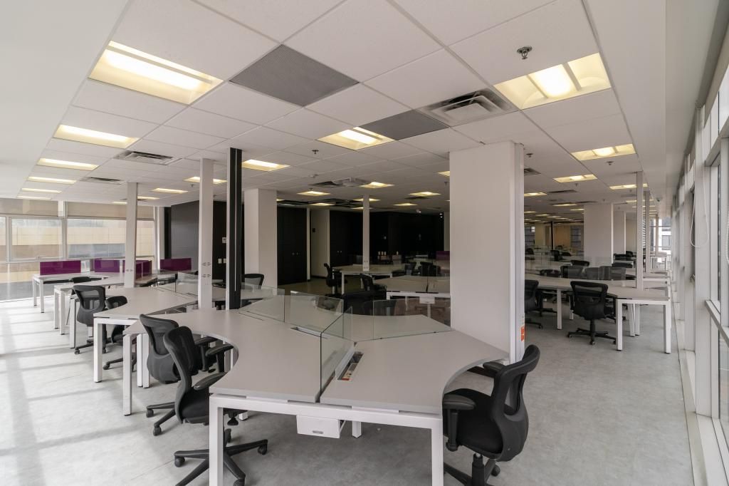 Oficina en arriendo Cundinamarca Bogotá Chicó Norte 332 m2 Habitaciones 0 Baños 2 Garajes 4 Precio $33203322