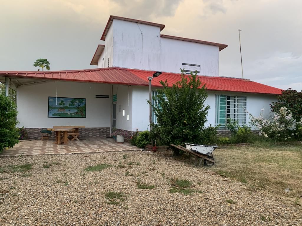 Casa en venta Meta Puerto López Puerto Lopez 420 m2 Habitaciones 4 Baños 5 Garajes 3 Precio $700000000