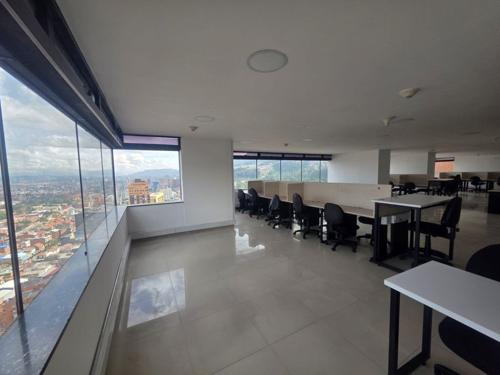 Oficina en arriendo Cundinamarca Bogotá Samper 220 m2 Habitaciones 0 Baños 0 Garajes 1 Precio $13888000