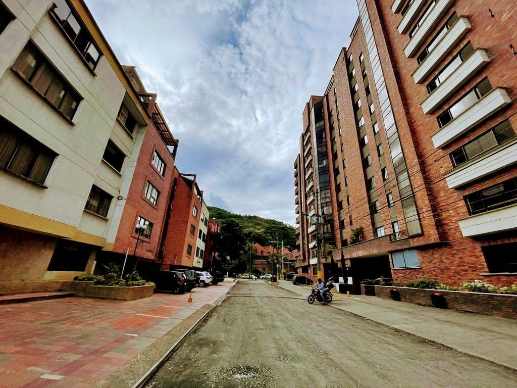 Apartamento en venta Valle Del Cauca Cali Pampa Linda 109 m2 Habitaciones 4 Baños 4 Garajes 2 Precio $320000000