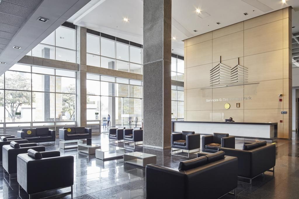 Oficina en arriendo Cundinamarca Bogotá Zona Franca 1523 m2 Habitaciones 0 Baños 0 Garajes 20 Precio $80958111