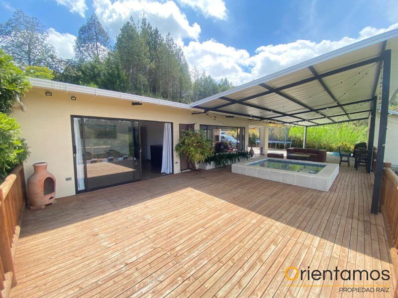 Finca en venta Antioquia Guarne Santo Tomás 5160 m2 Habitaciones 3 Baños 3 Garajes 0 Precio $1700000000