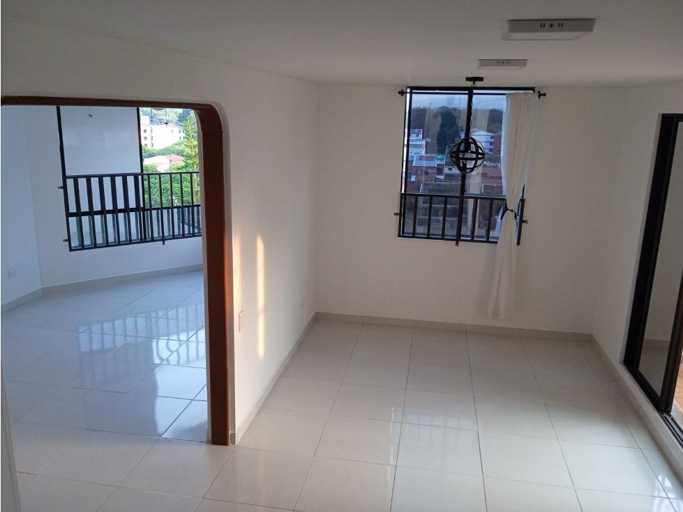 Apartamento en venta Valle Del Cauca Cali Santa Anita - La Selva 140 m2 Habitaciones 3 Baños 3 Garajes 2 Precio $530000000