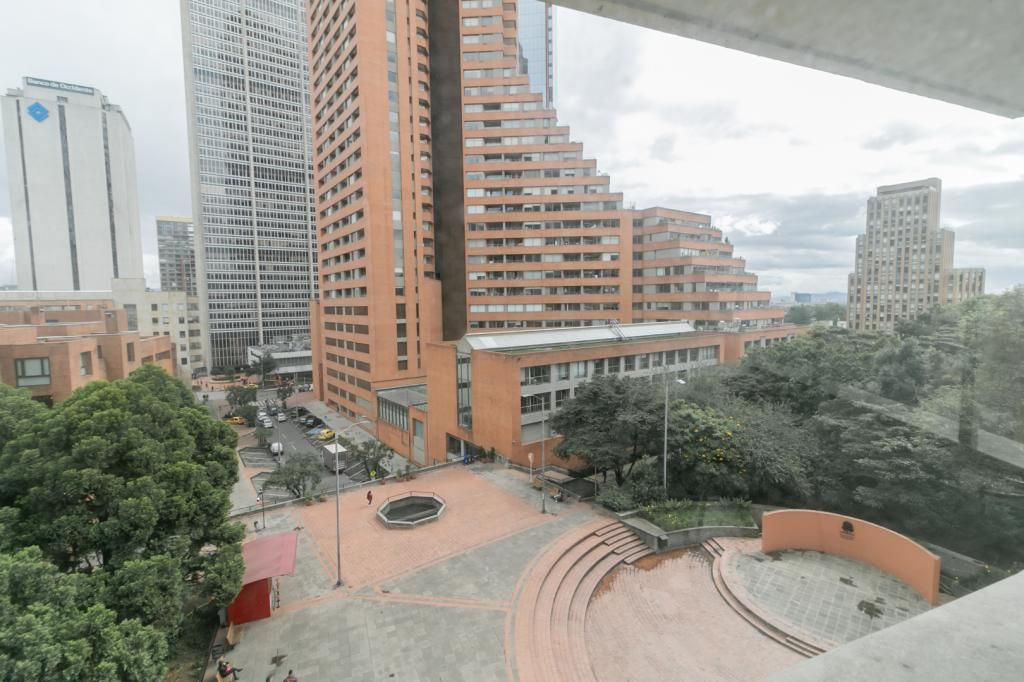Oficina en venta Cundinamarca Bogotá Samper 649 m2 Habitaciones 0 Baños 4 Garajes 9 Precio $4212261700