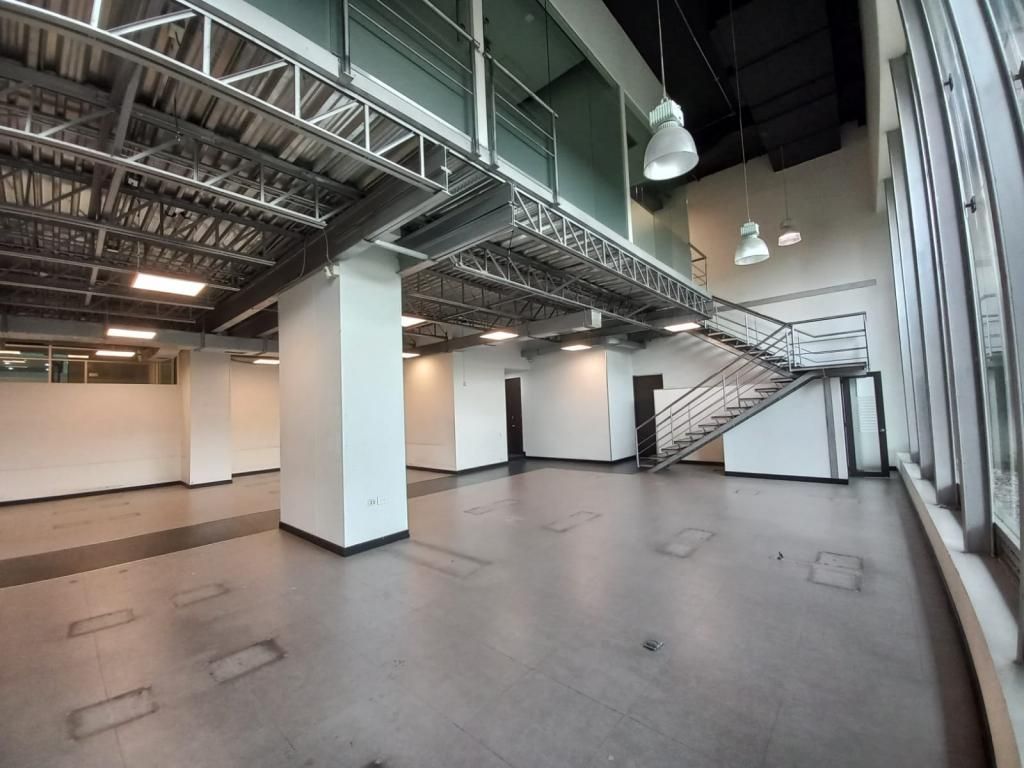 Oficina en arriendo Cundinamarca Bogotá Quinta Camacho 821 m2 Habitaciones 0 Baños 10 Garajes 10 Precio $58000000