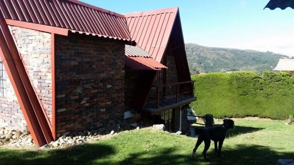 Casa en venta Cundinamarca Bogotá San Isidro 250 m2 Habitaciones 4 Baños 3 Garajes 6 Precio $1390000000
