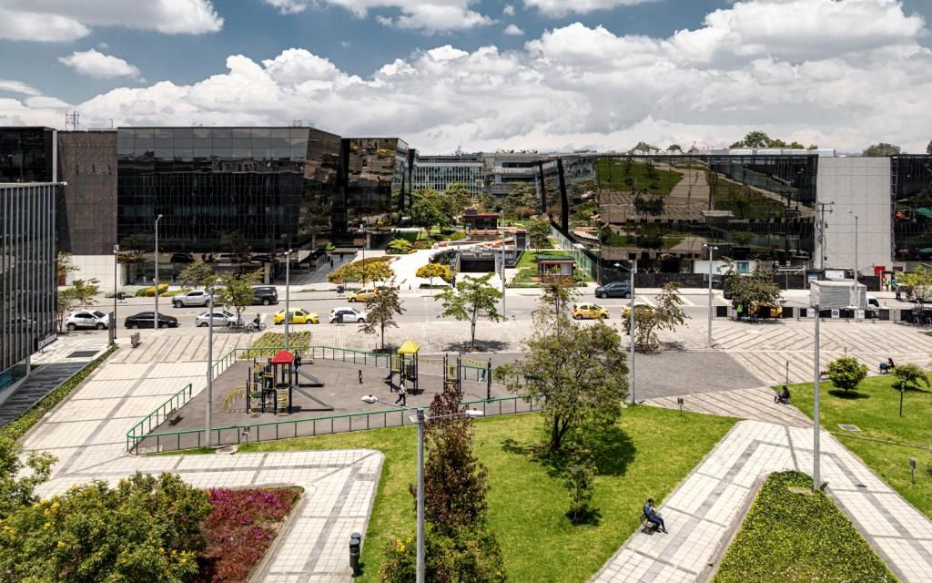 Oficina en arriendo Cundinamarca Bogotá Los Álamos 957 m2 Habitaciones 0 Baños 0 Garajes 19 Precio $83259000