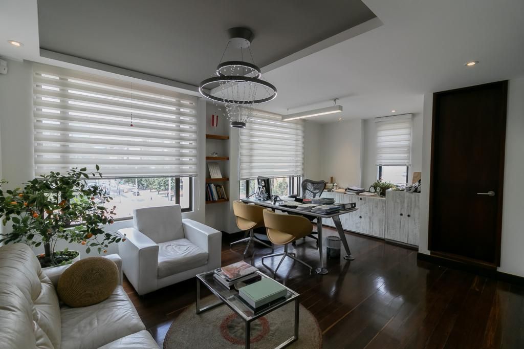 Oficina en arriendo Cundinamarca Bogotá Antiguo Country 269 m2 Habitaciones 0 Baños 4 Garajes 4 Precio $19425900