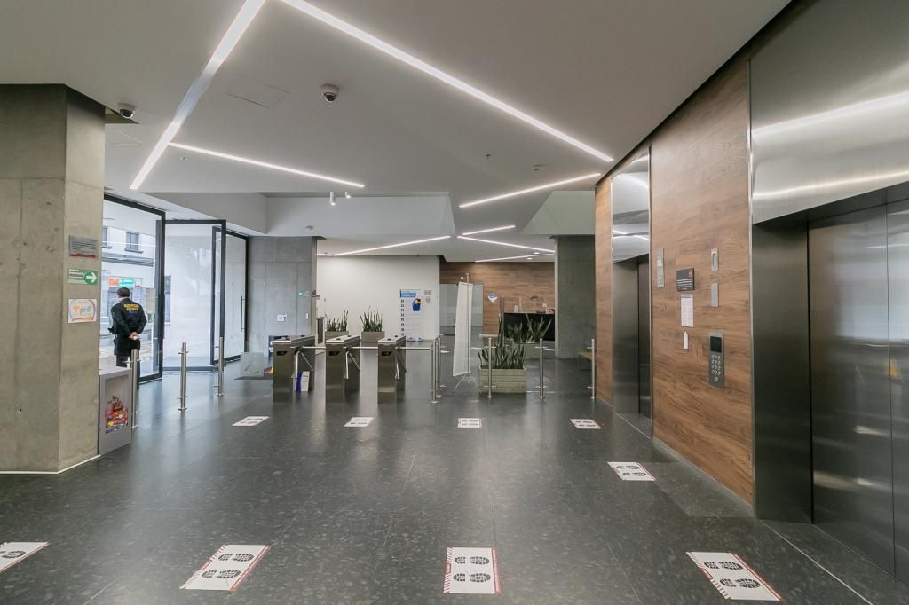 Oficina en venta Cundinamarca Bogotá Las Nieves 608 m2 Habitaciones 0 Baños 0 Garajes 10 Precio $4495329426