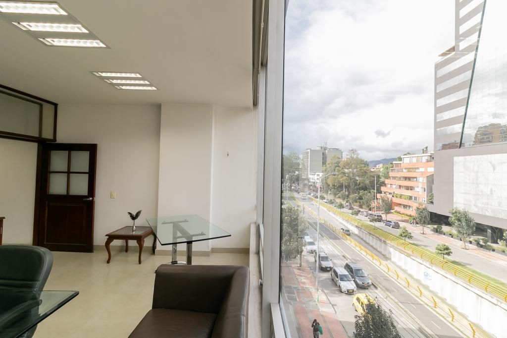 Consultorio en venta Cundinamarca Bogotá Chico Norte Et Iii 90 m2 Habitaciones 0 Baños 1 Garajes 2 Precio $1100000000