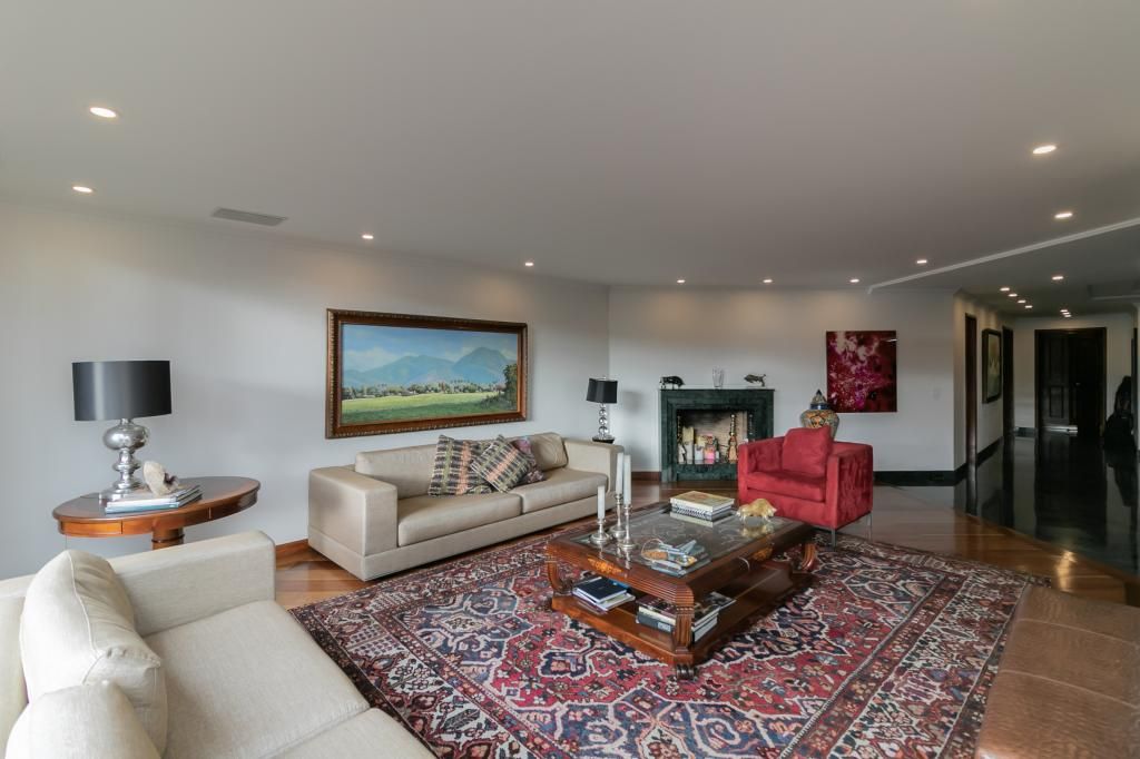 Apartamento en venta Cundinamarca Bogotá Bellavista 341 m2 Habitaciones 3 Baños 4 Garajes 3 Precio $2400000000