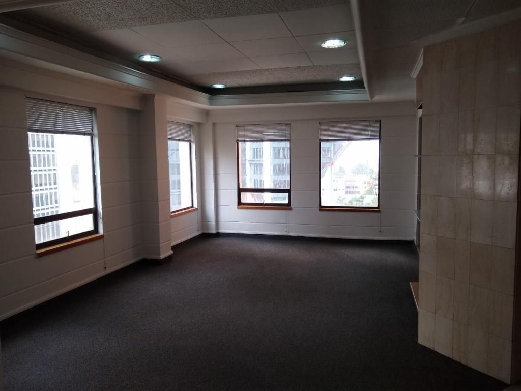 Oficina en arriendo Cundinamarca Bogotá Samper 1017 m2 Habitaciones 0 Baños 6 Garajes 8 Precio $46077404