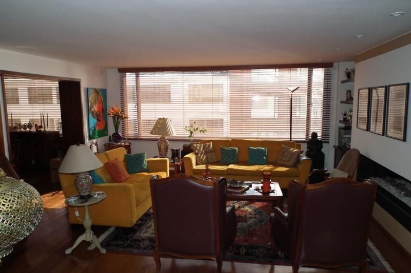 Apartamento en venta Cundinamarca Bogotá Campo Alegre 166 m2 Habitaciones 4 Baños 4 Garajes 2 Precio $1150000000