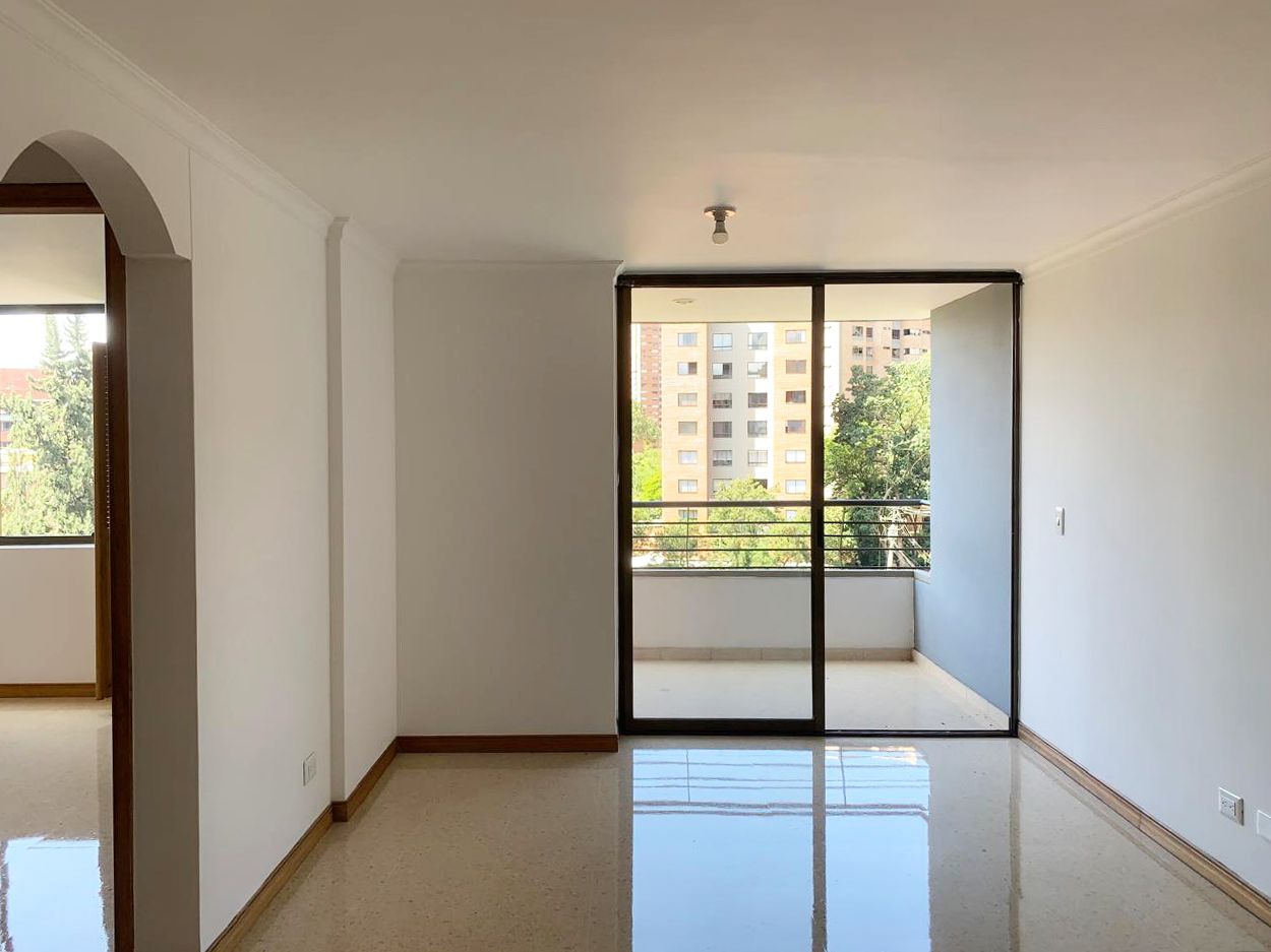 Apartamento en arriendo Antioquia Medellín Alejandria 70 m2 Habitaciones 2 Baños 2 Garajes 2 Precio $4000000