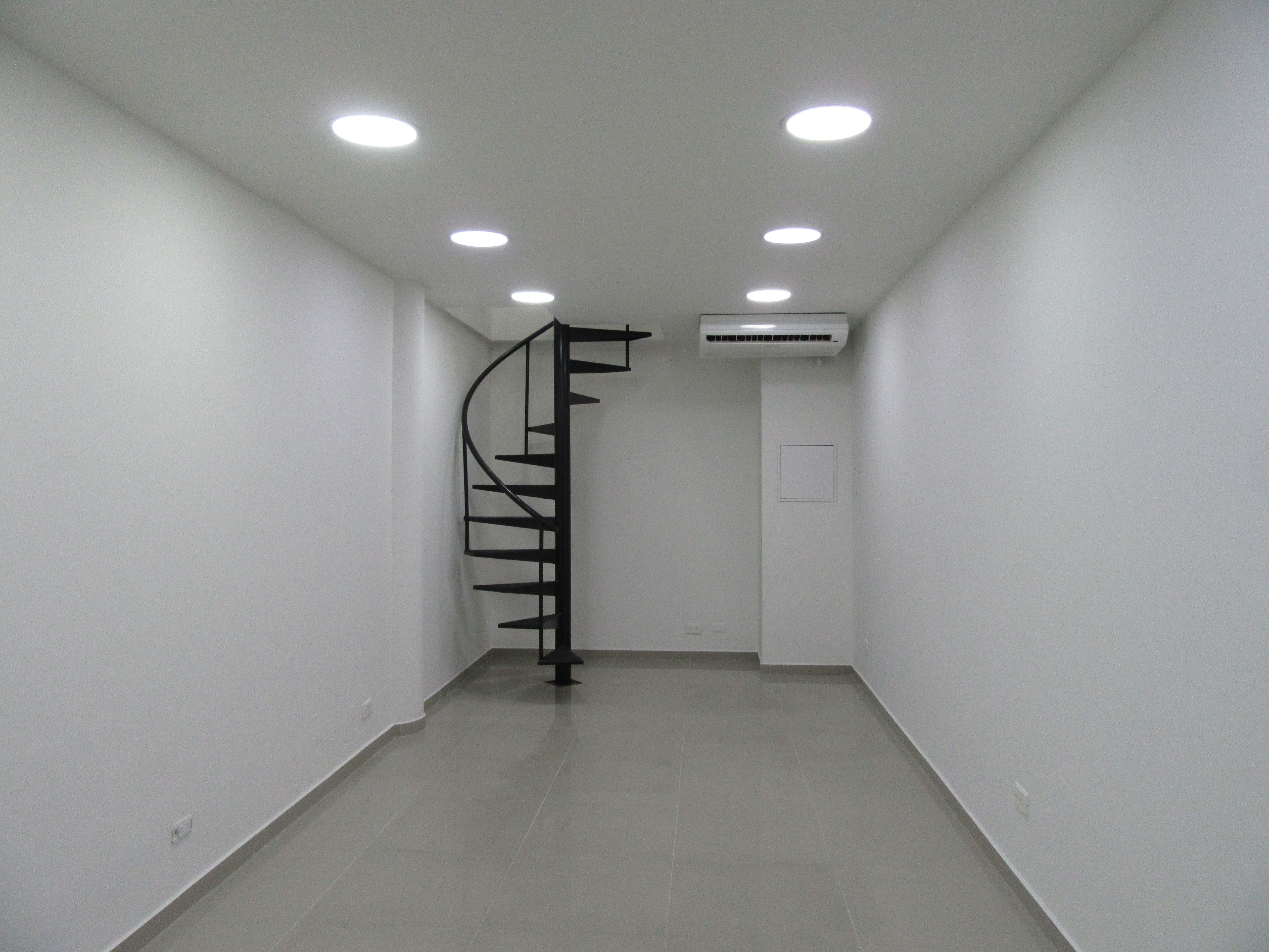 Local en arriendo Antioquia Medellín Manila 51 m2 Habitaciones 0 Baños 10 Garajes 0 Precio $11345933