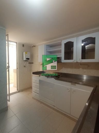 Apartamento en arriendo Antioquia Medellín Bolivariana 70 m2 Habitaciones 3 Baños 2 Garajes 2 Precio $2700000