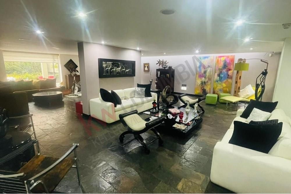 Casa en arriendo Cundinamarca Bogotá Prados De La Calleja 845 m2 Habitaciones 5 Baños 6 Garajes 4 Precio $27000000