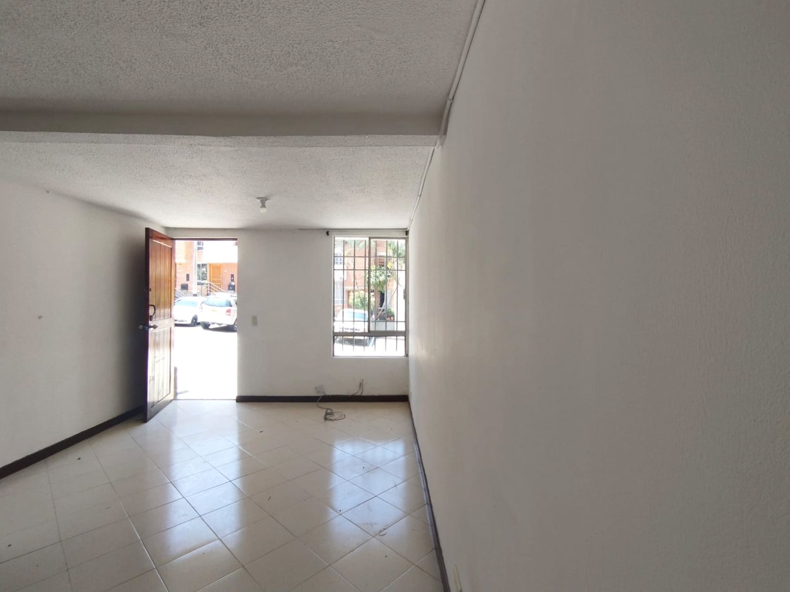 Casa en arriendo Antioquia Medellín Castropol 75 m2 Habitaciones 3 Baños 2 Garajes 2 Precio $3000000