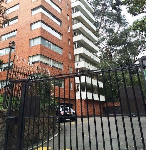 Apartamento en venta Cundinamarca Bogotá Los Rosales 201 m2 Habitaciones 3 Baños 5 Garajes 1 Precio $1350000000