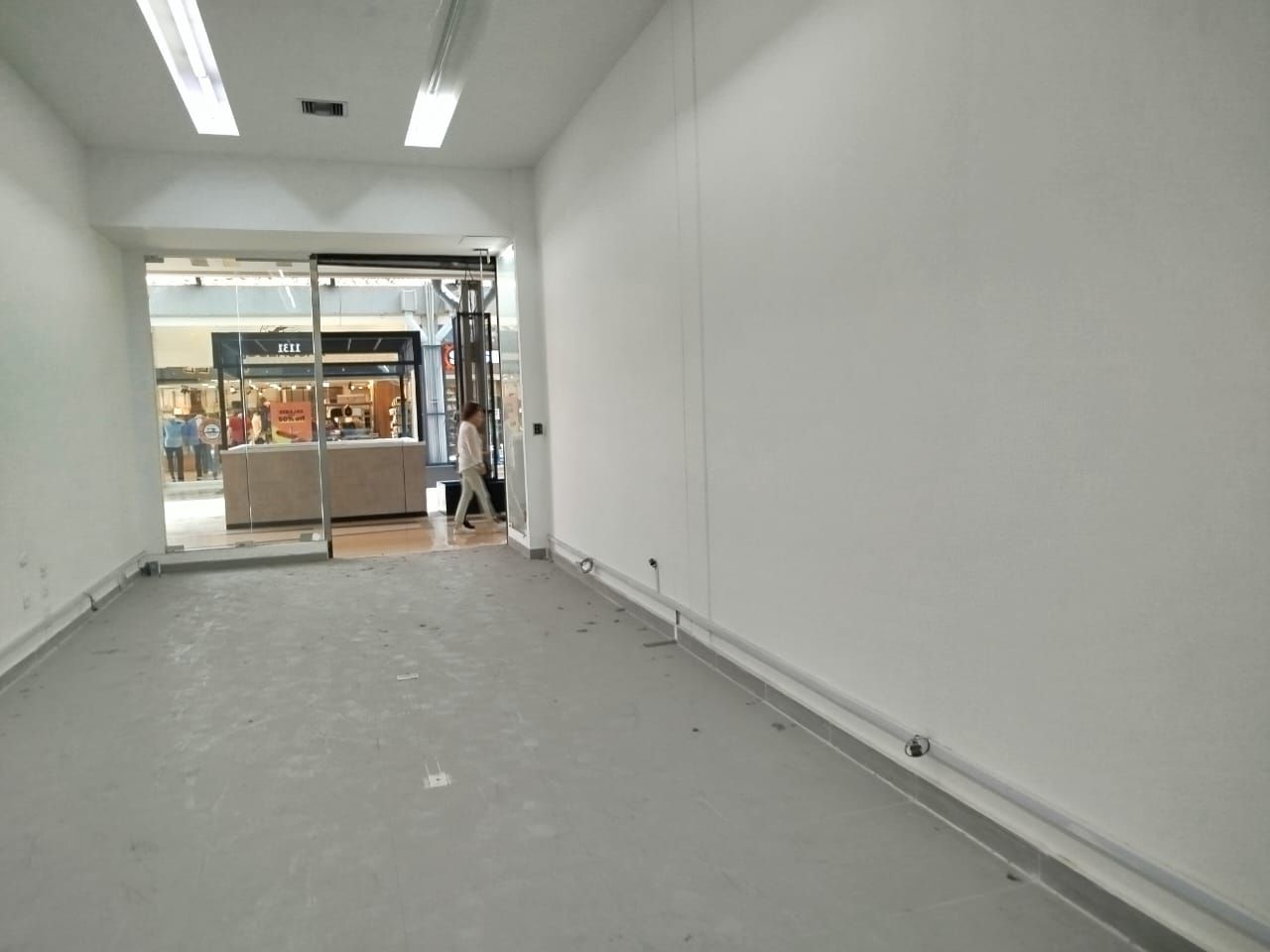 Local en arriendo Antioquia Medellín San Diego 130 m2 Habitaciones 0 Baños 0 Garajes 1 Precio $27200000