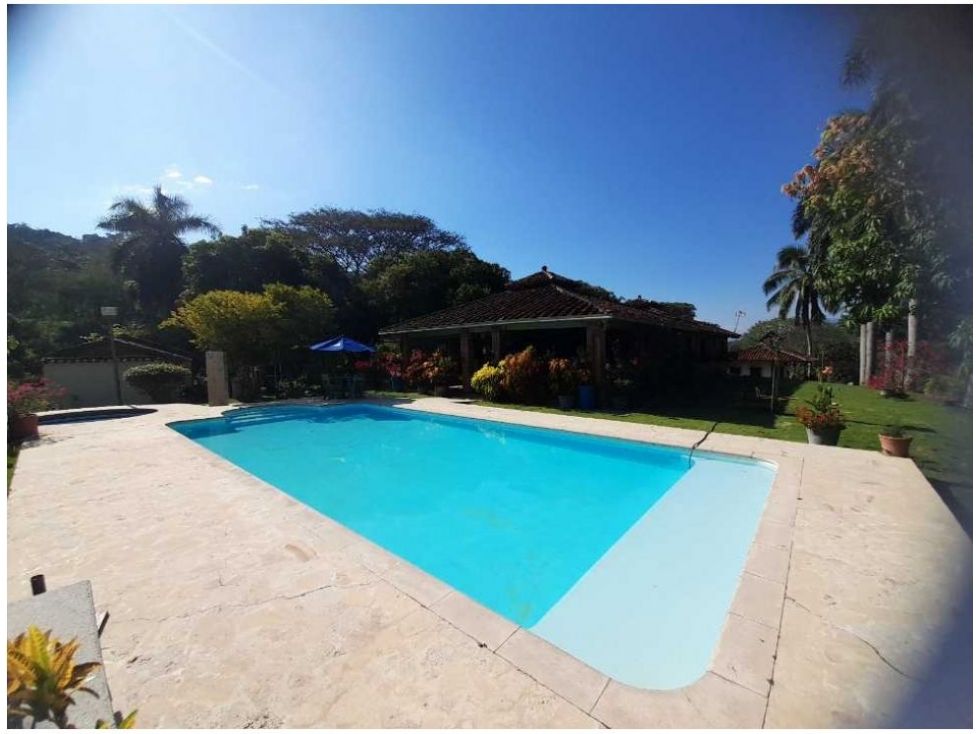 Casa Campestre en venta Antioquia La Pintada La Pintada 200 m2 Habitaciones 6 Baños 6 Garajes 1 Precio $3500000000